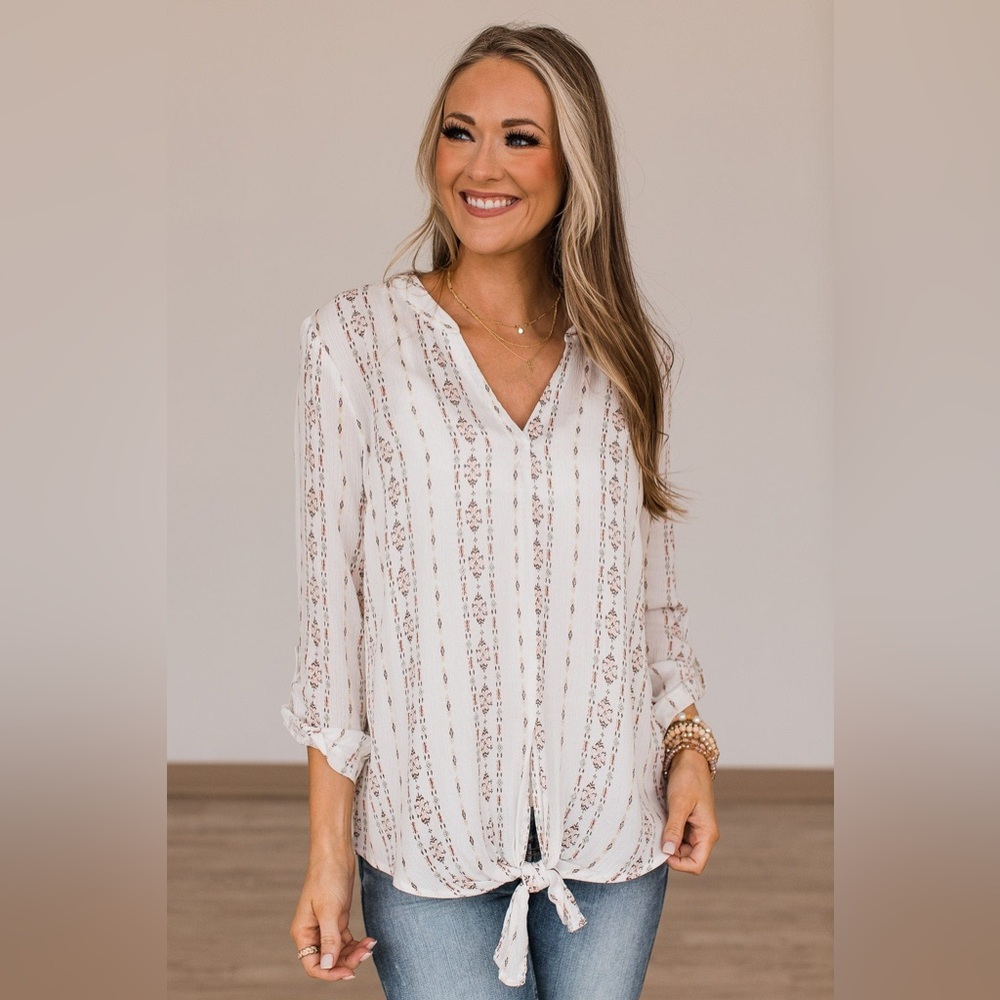 Byron Bay Women’s Printed Blouse - Picture 2 of 13
